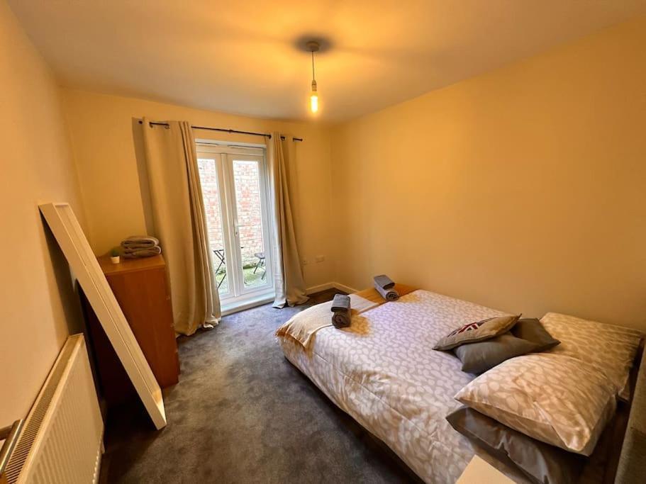 2 Bedroom Apartment In Se13 Лондон Экстерьер фото
